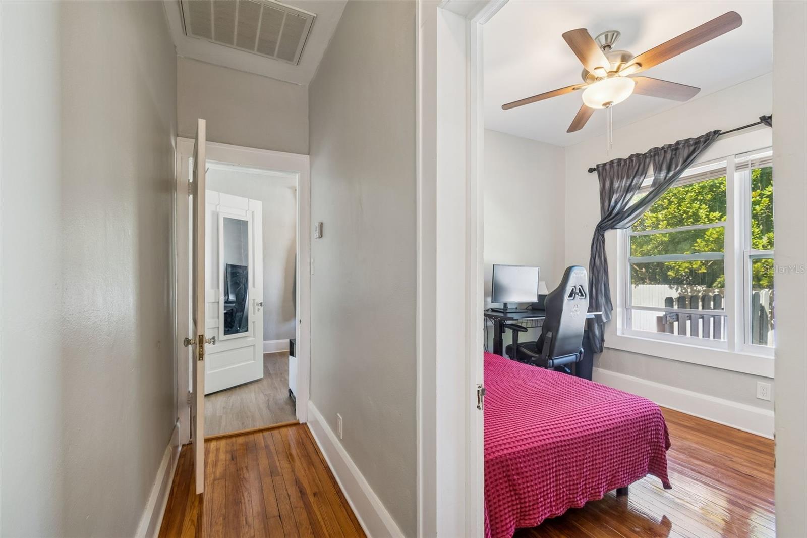 Image 19 of 36 For 5020 16th Street N