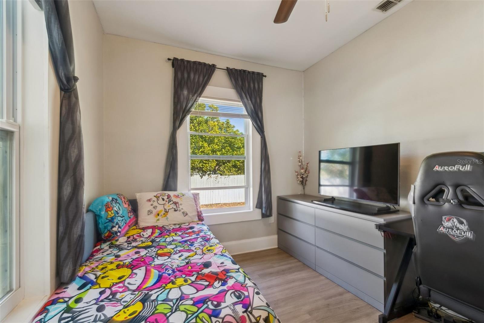 Image 21 of 36 For 5020 16th Street N