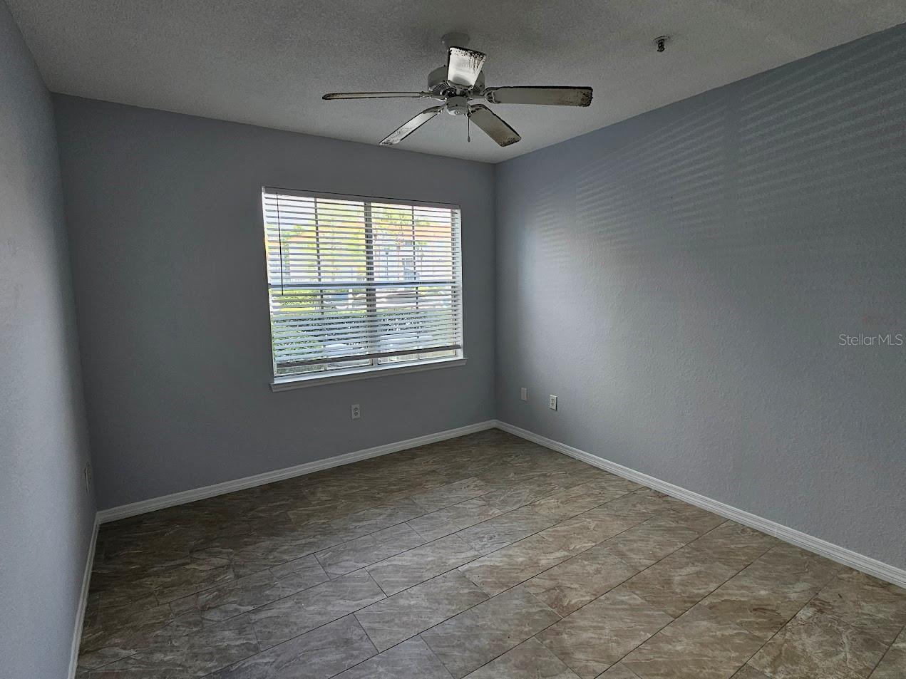 Image 14 of 25 For 18001 Richmond Place Drive 716