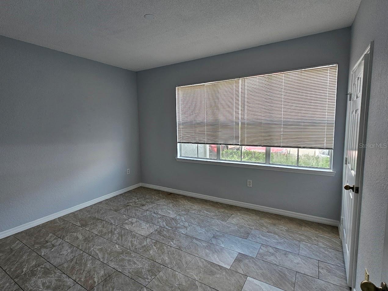 Image 15 of 25 For 18001 Richmond Place Drive 716