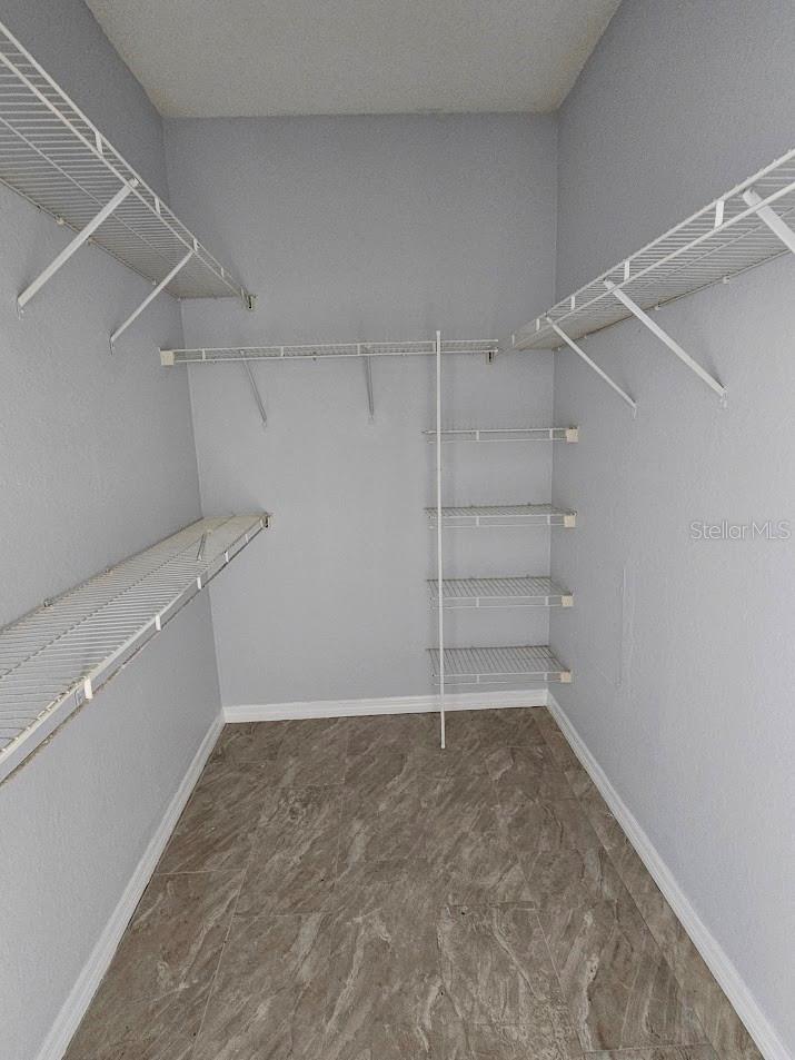 Image 17 of 25 For 18001 Richmond Place Drive 716