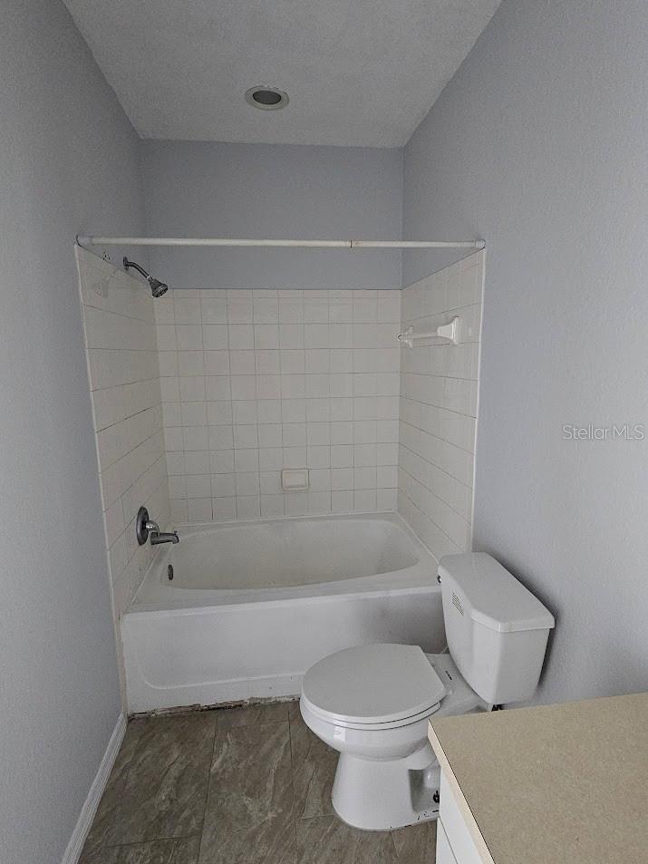 Image 22 of 25 For 18001 Richmond Place Drive 716