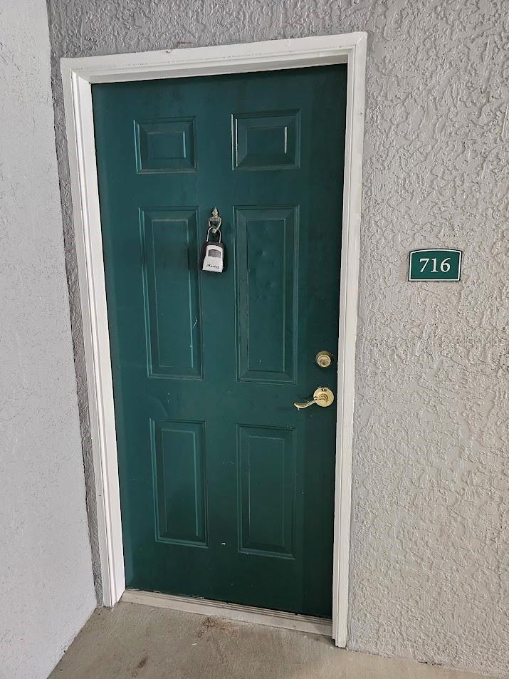 Image 7 of 25 For 18001 Richmond Place Drive 716