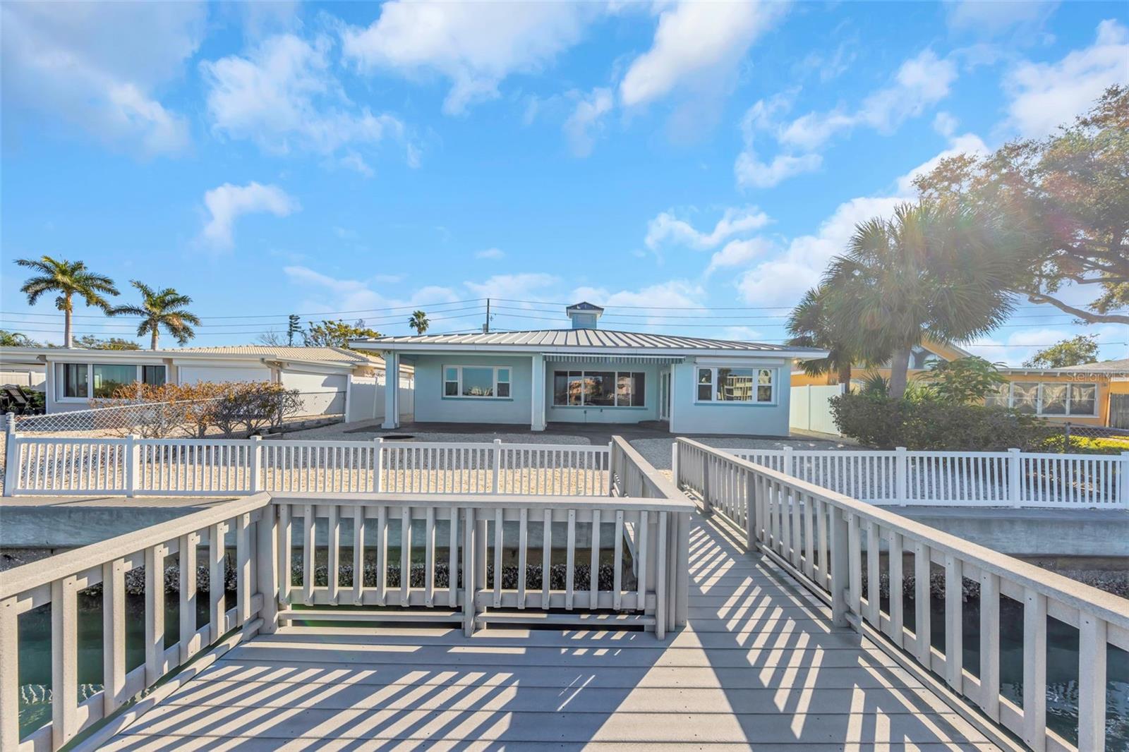 Listing photo id 43 for 1445 Corey Way S