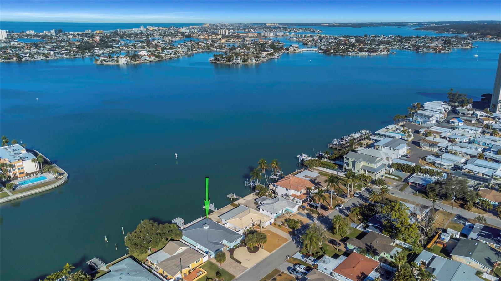 Listing photo id 51 for 1445 Corey Way S