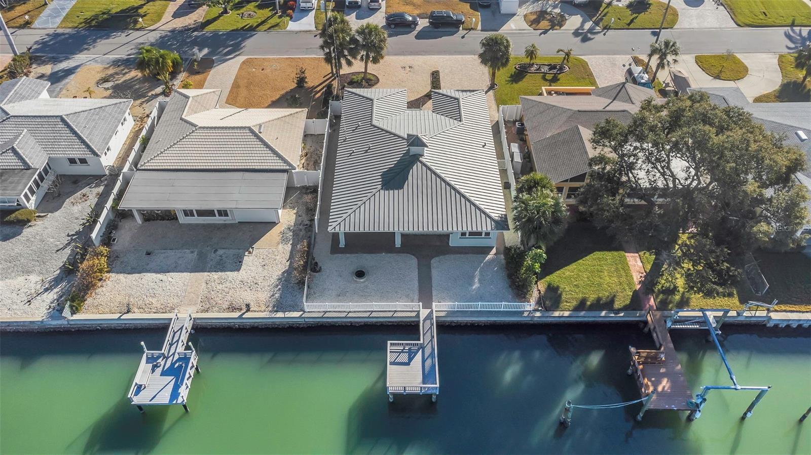 Listing photo id 53 for 1445 Corey Way S