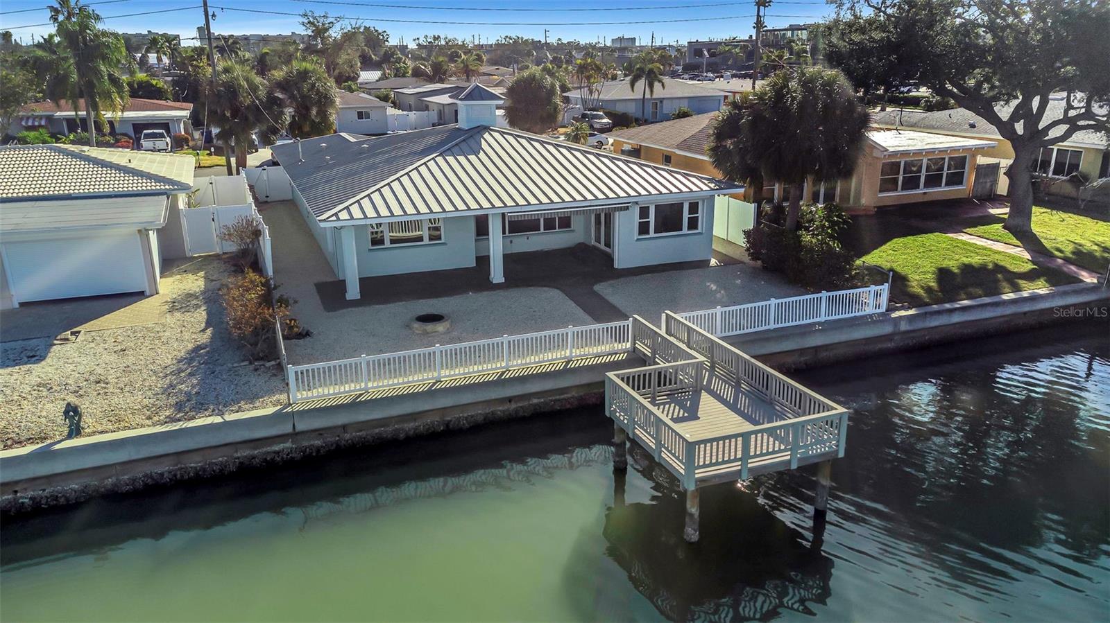 Listing photo id 58 for 1445 Corey Way S