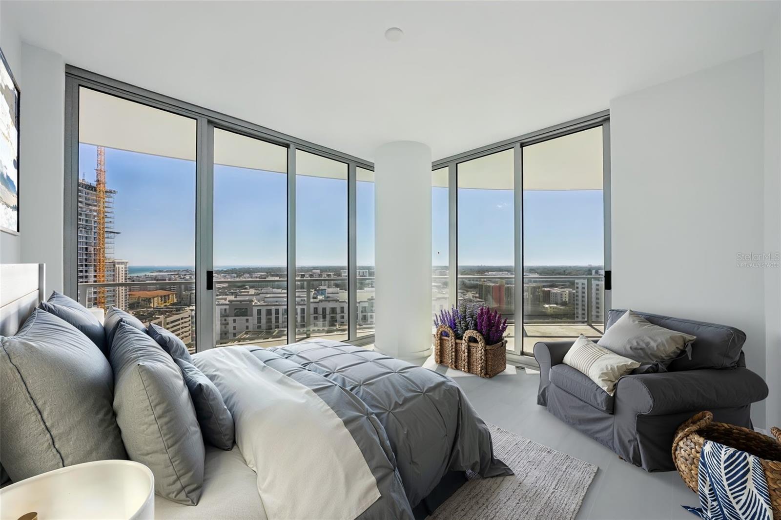 Listing photo id 12 for 400 Central Avenue 1601