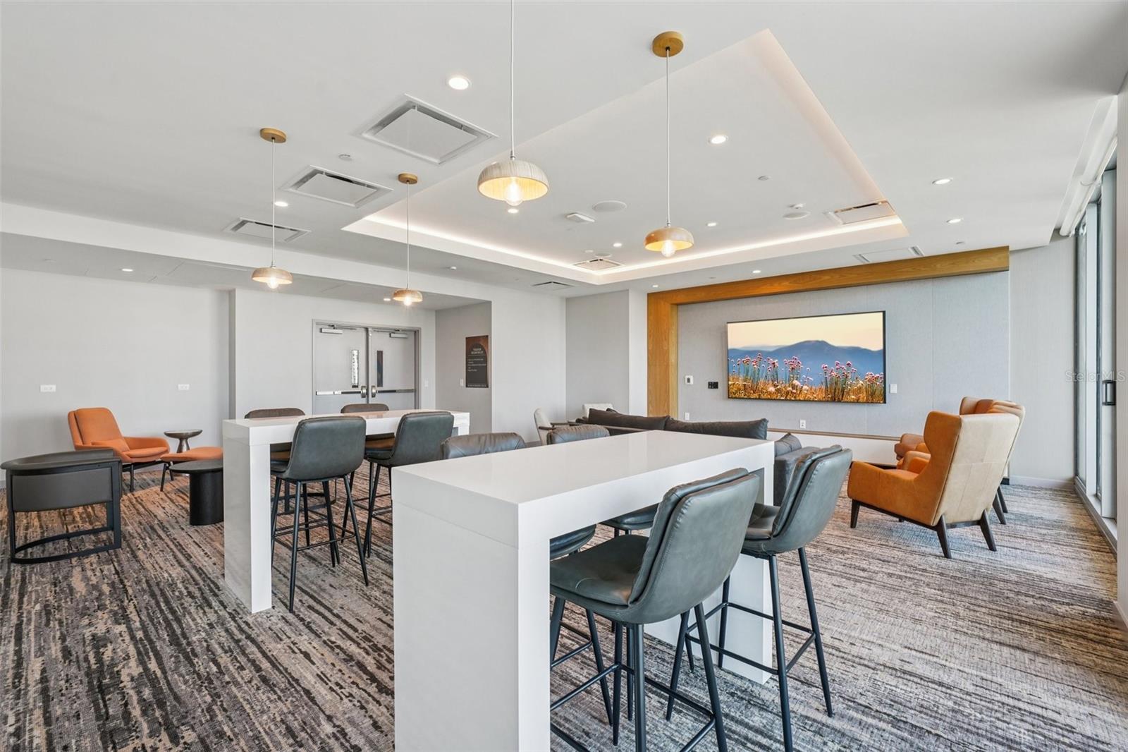 Listing photo id 27 for 400 Central Avenue 1601