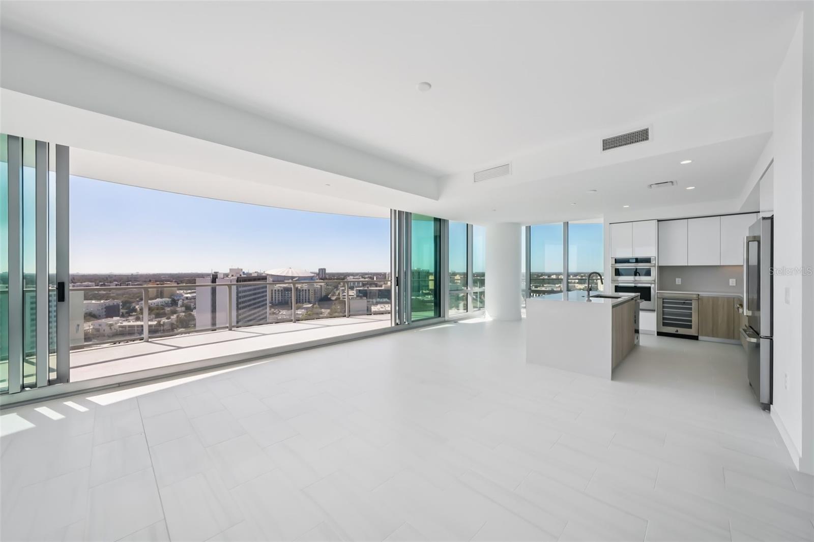 Listing photo id 1 for 400 Central Avenue 1601