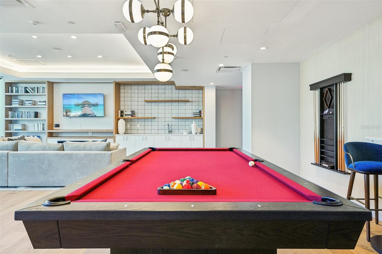 Listing photo id 29 for 400 Central Avenue 1601