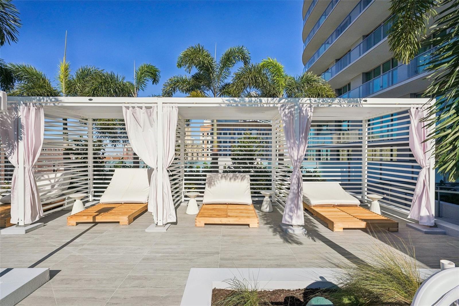 Listing photo id 33 for 400 Central Avenue 1601