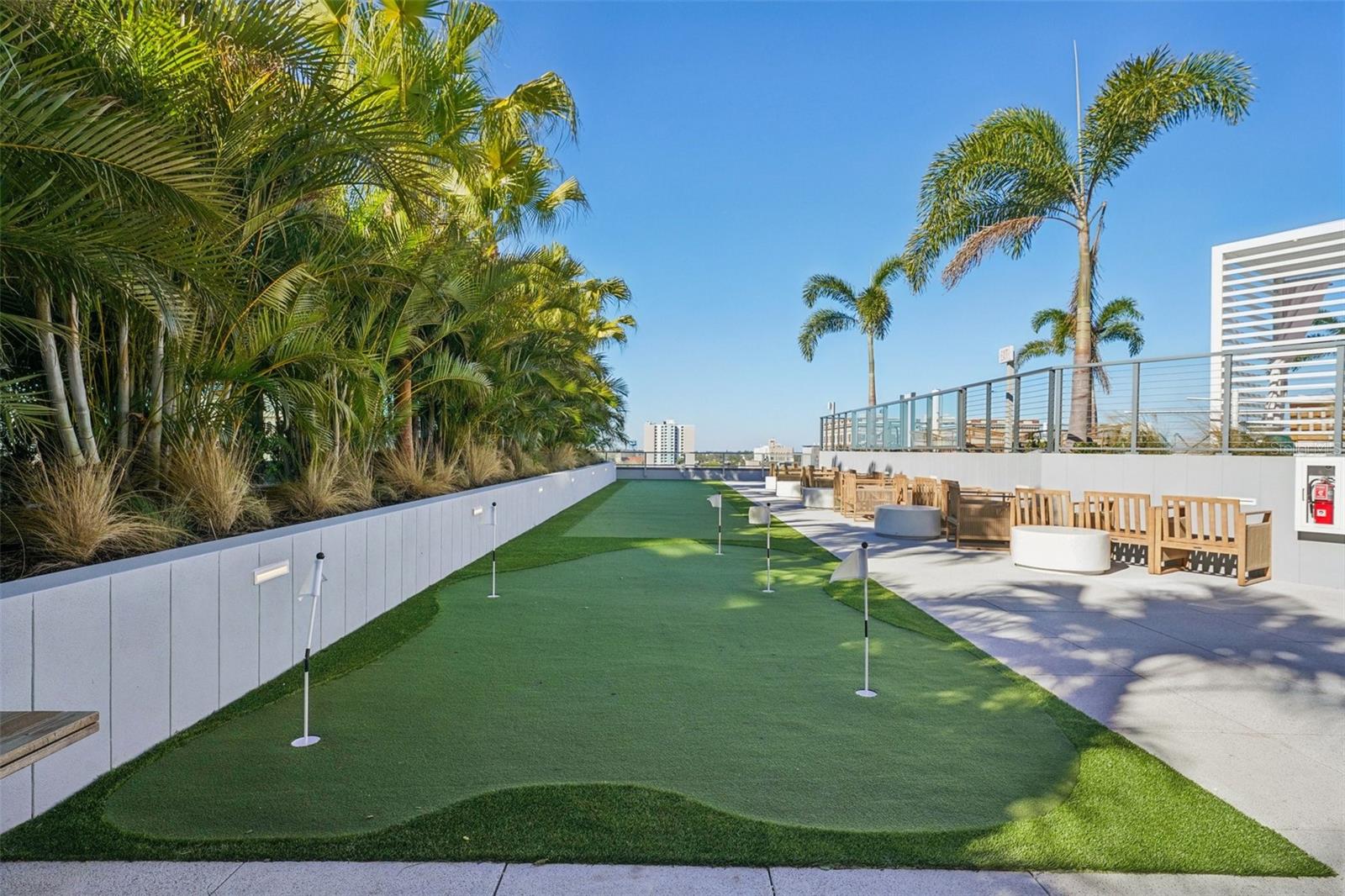 Listing photo id 36 for 400 Central Avenue 1601