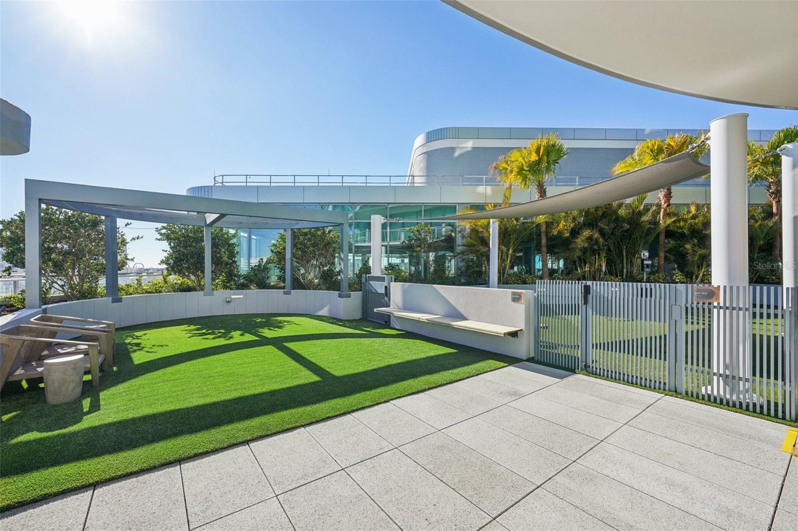 Listing photo id 38 for 400 Central Avenue 1601