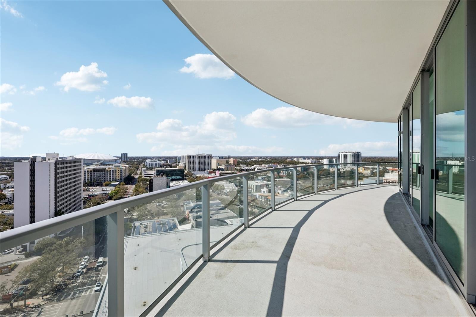 Listing photo id 40 for 400 Central Avenue 1601