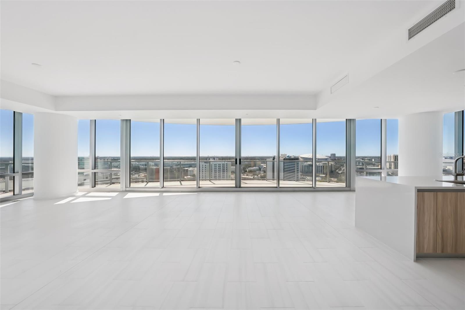 Listing photo id 3 for 400 Central Avenue 1601