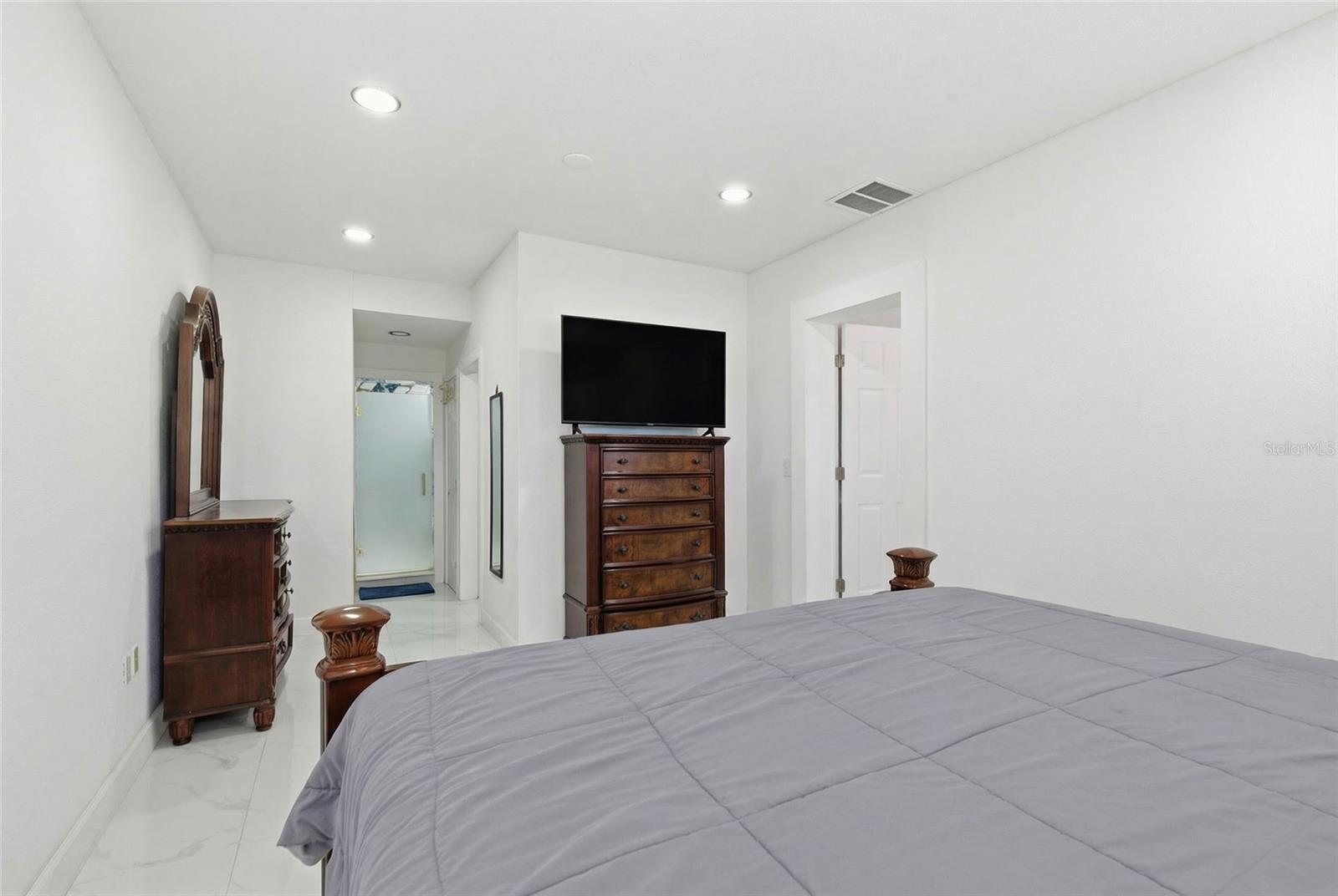 Image 32 of 84 For 1506 Oregon Circle