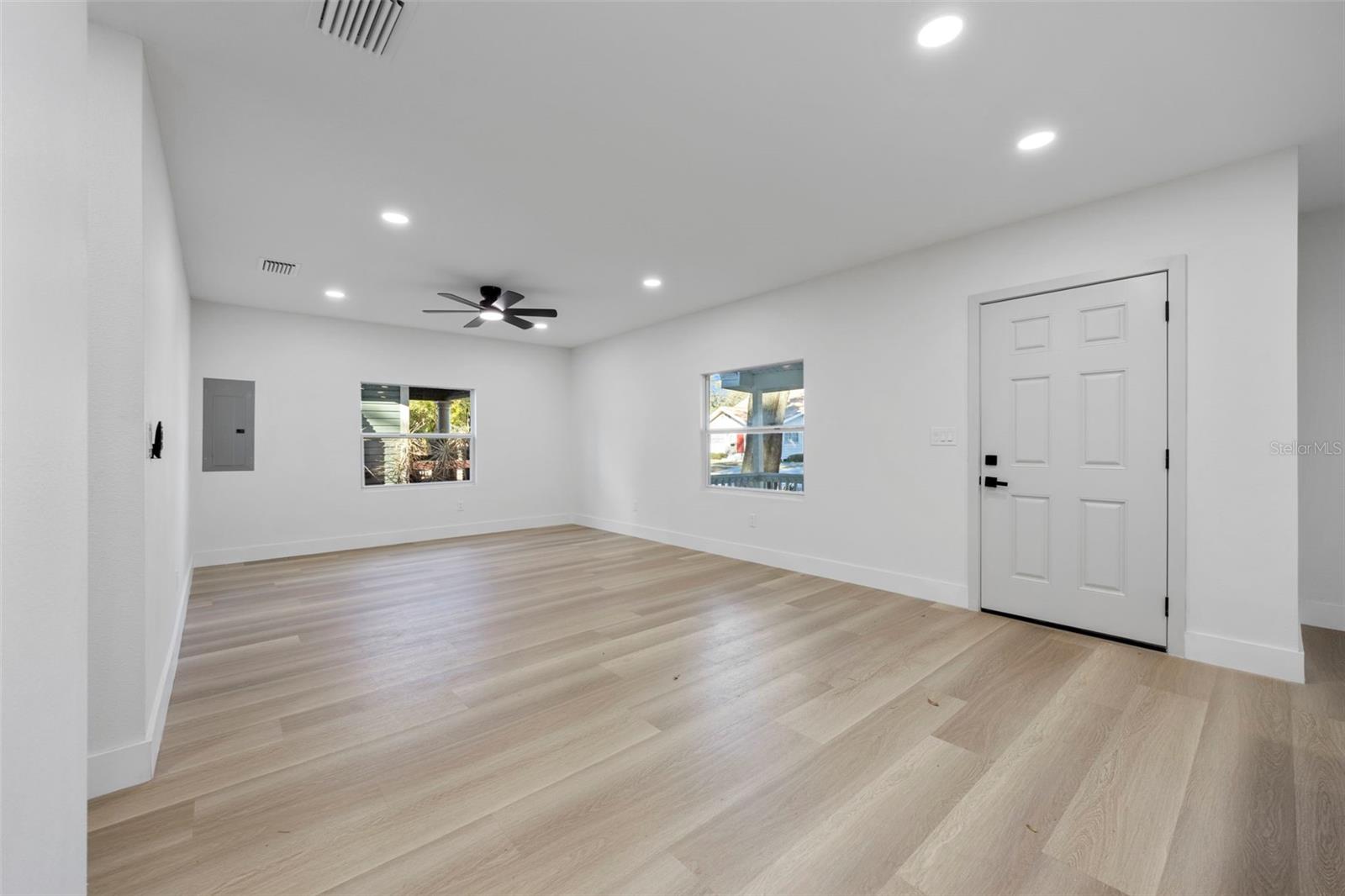 Image 11 of 40 For 4012 Central Avenue