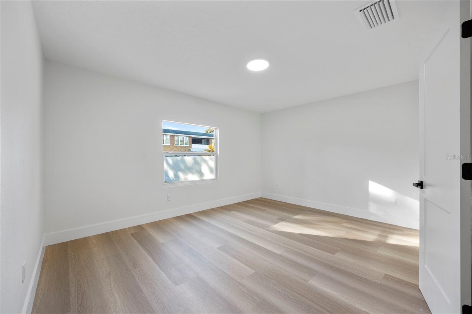 Image 26 of 40 For 4012 Central Avenue