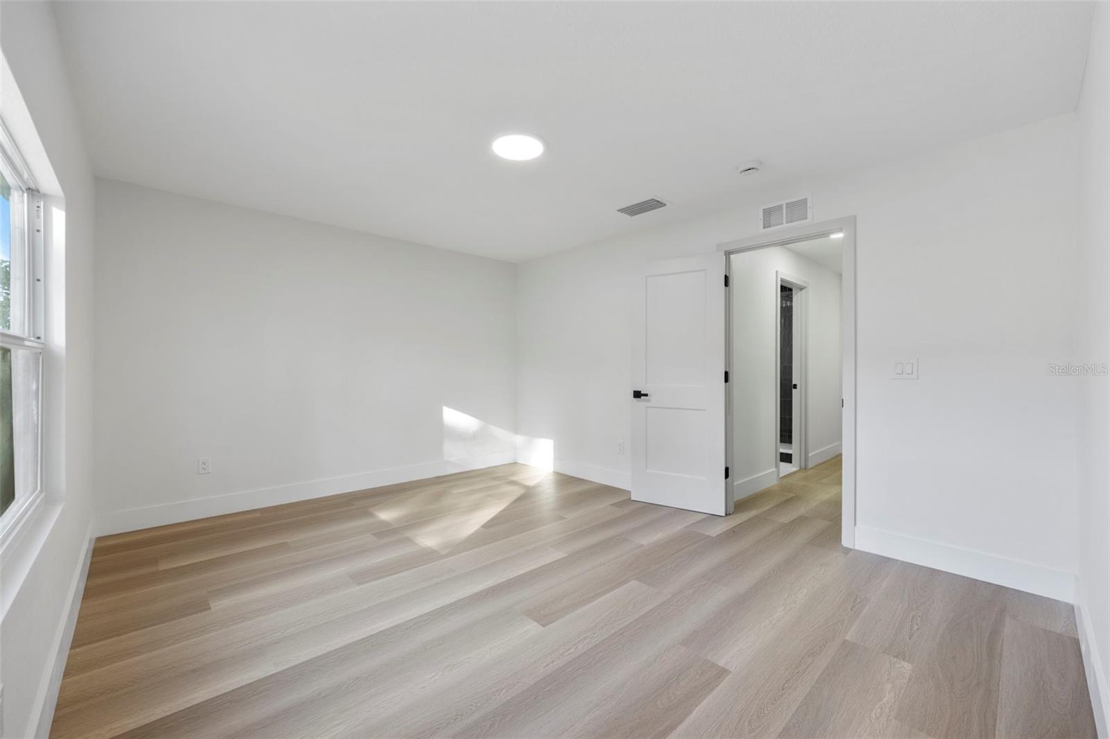 Image 27 of 40 For 4012 Central Avenue