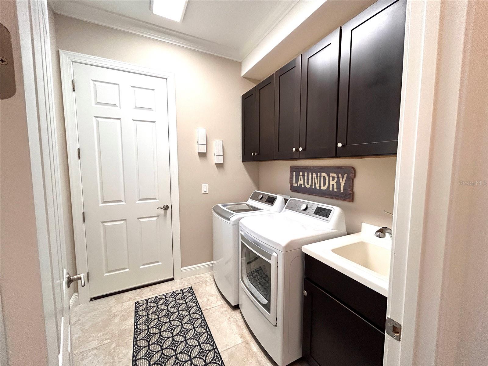 Image 35 of 67 For 1022 Overlook Court