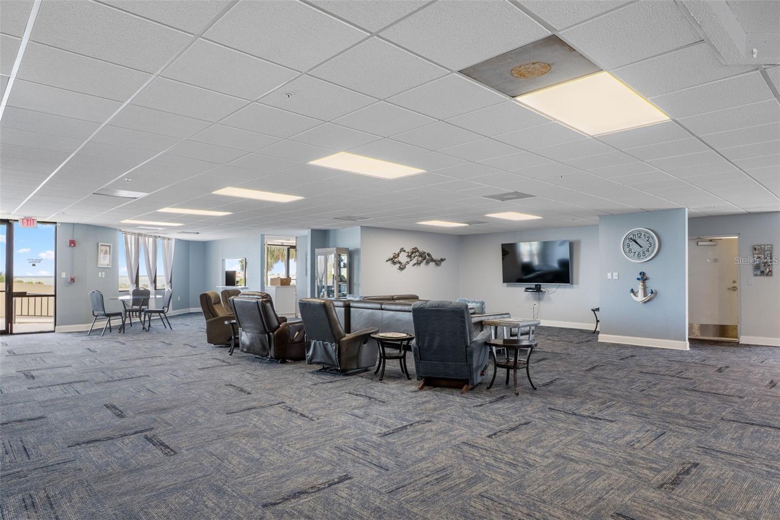 Image 11 of 27 For 6009 Sea Ranch Drive 705