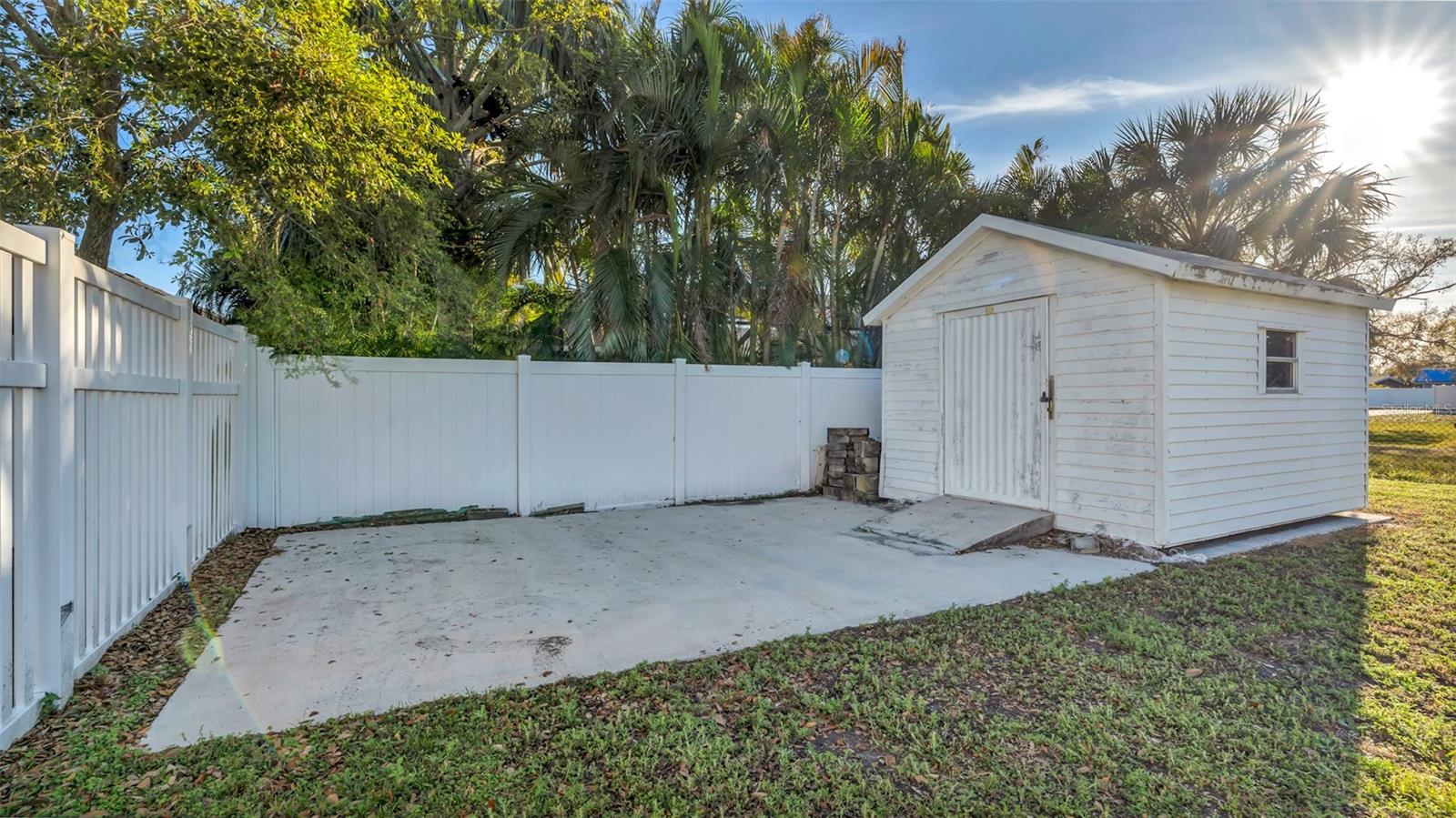 Image 17 of 19 For 3818 Iowa Avenue