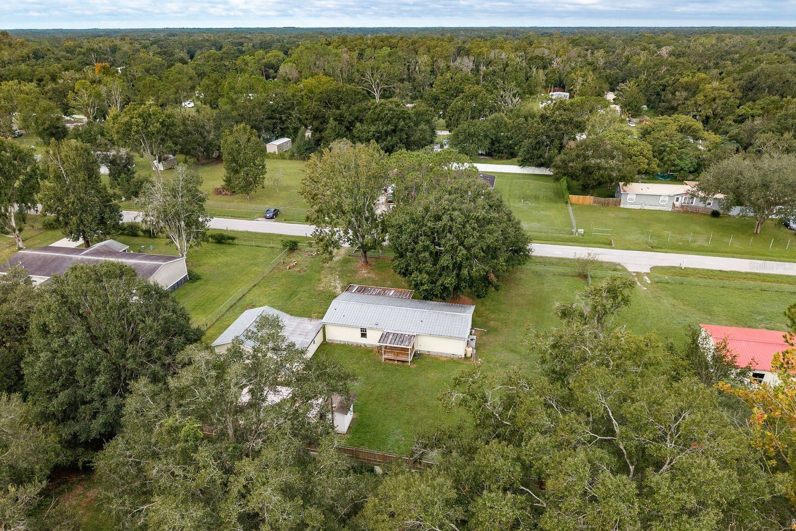 Listing photo id 41 for 6416 Candlewood Drive