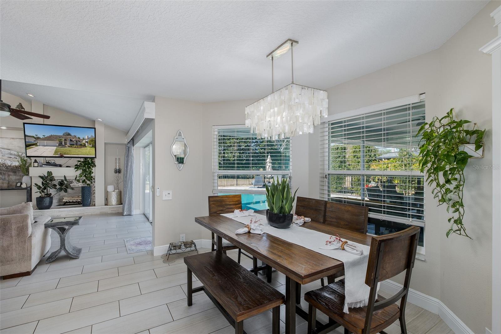 Image 20 of 58 For 17304 Carriage Way