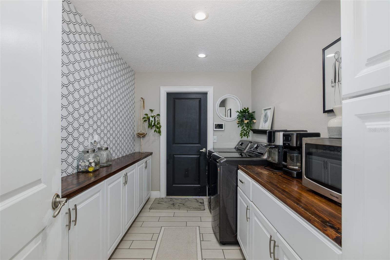 Image 24 of 58 For 17304 Carriage Way