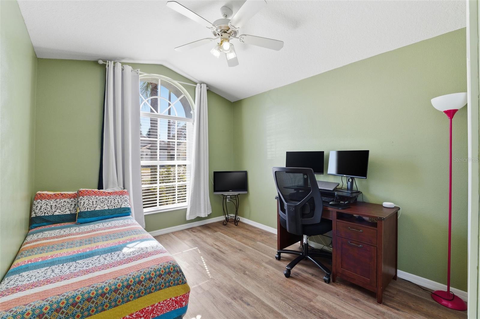 Image 29 of 46 For 4112 Savage Station Circle