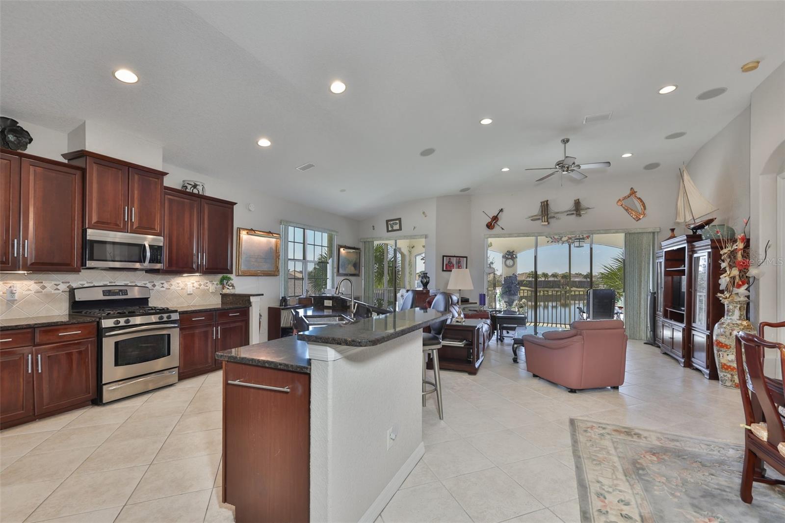 Image 10 of 49 For 2207 Pebble Beach Boulevard