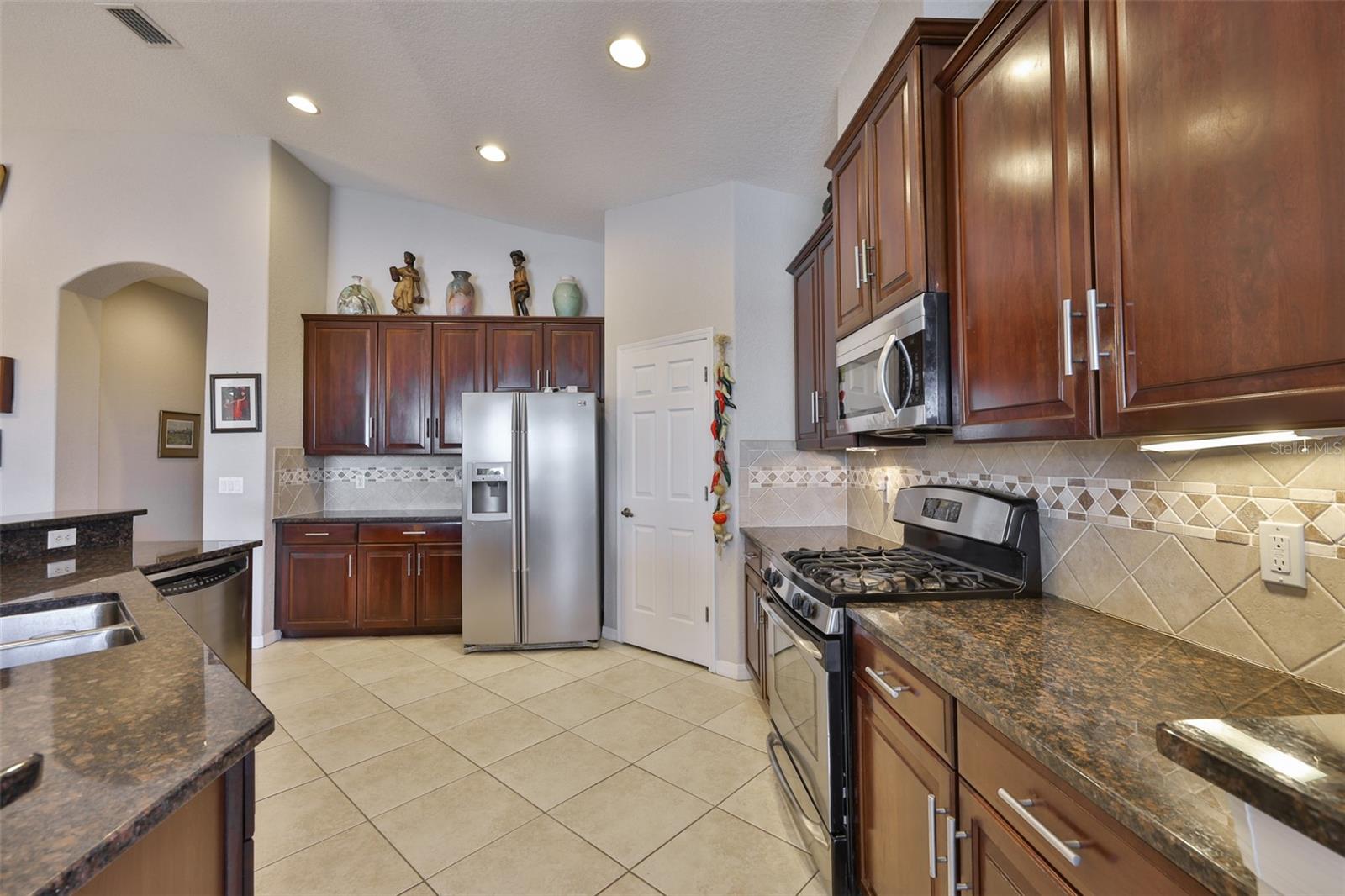 Image 17 of 49 For 2207 Pebble Beach Boulevard