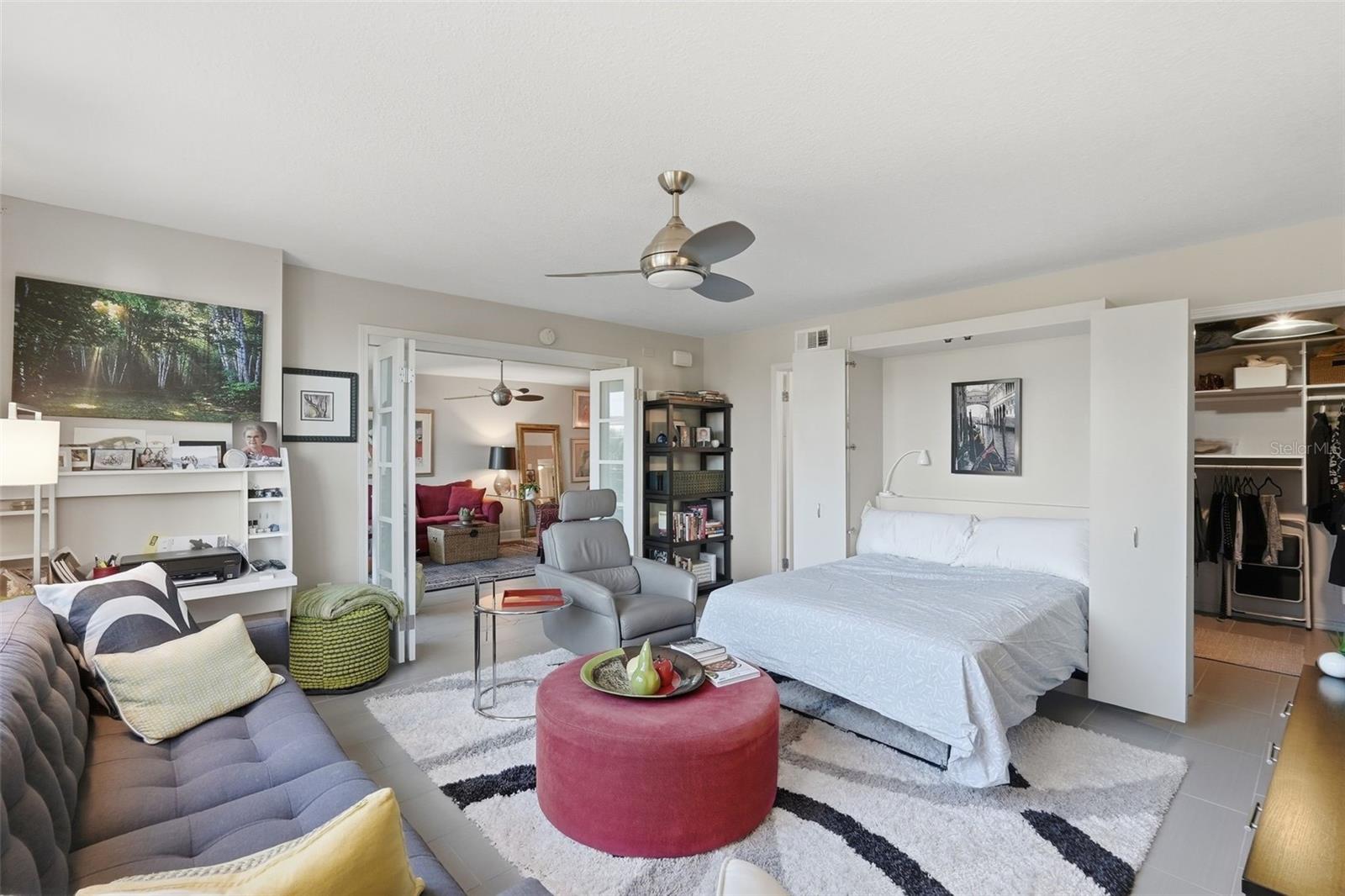 Image 22 of 46 For 700 Beach Drive Ne 302