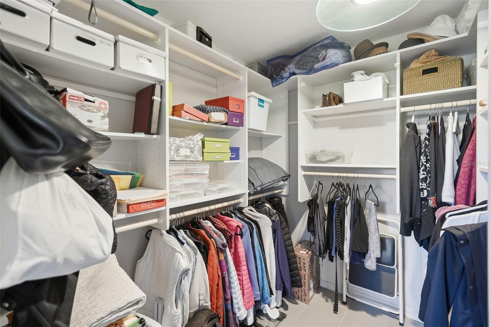 Image 26 of 46 For 700 Beach Drive Ne 302