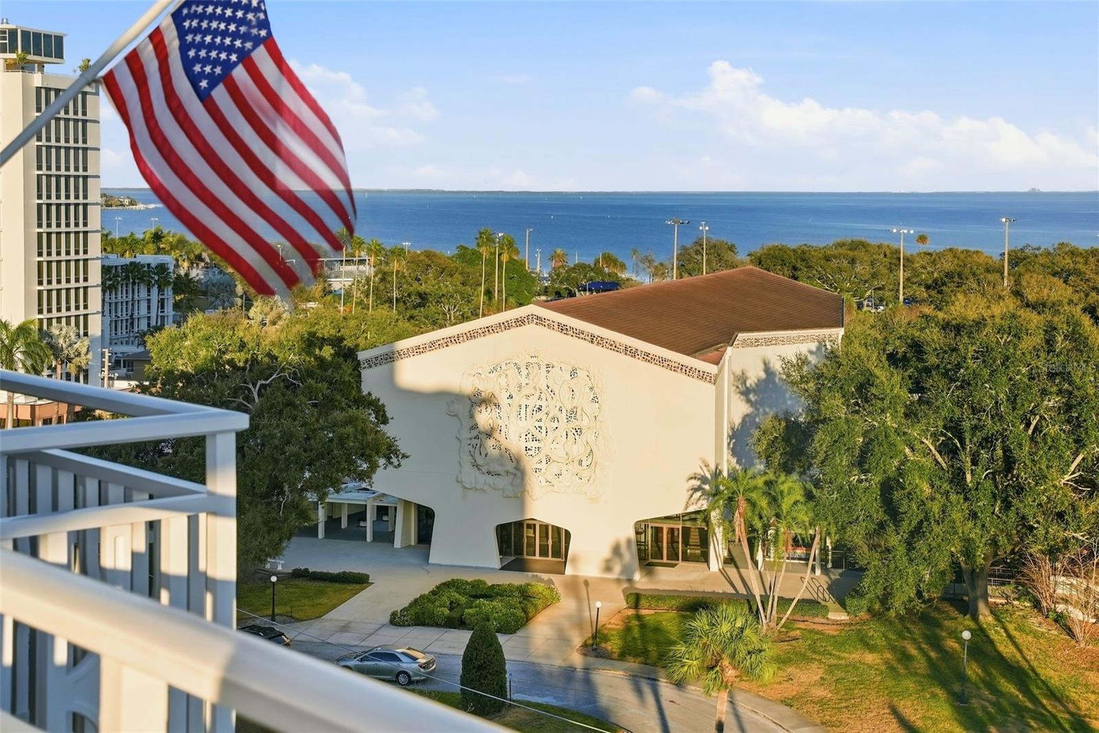 Image 3 of 46 For 700 Beach Drive Ne 302