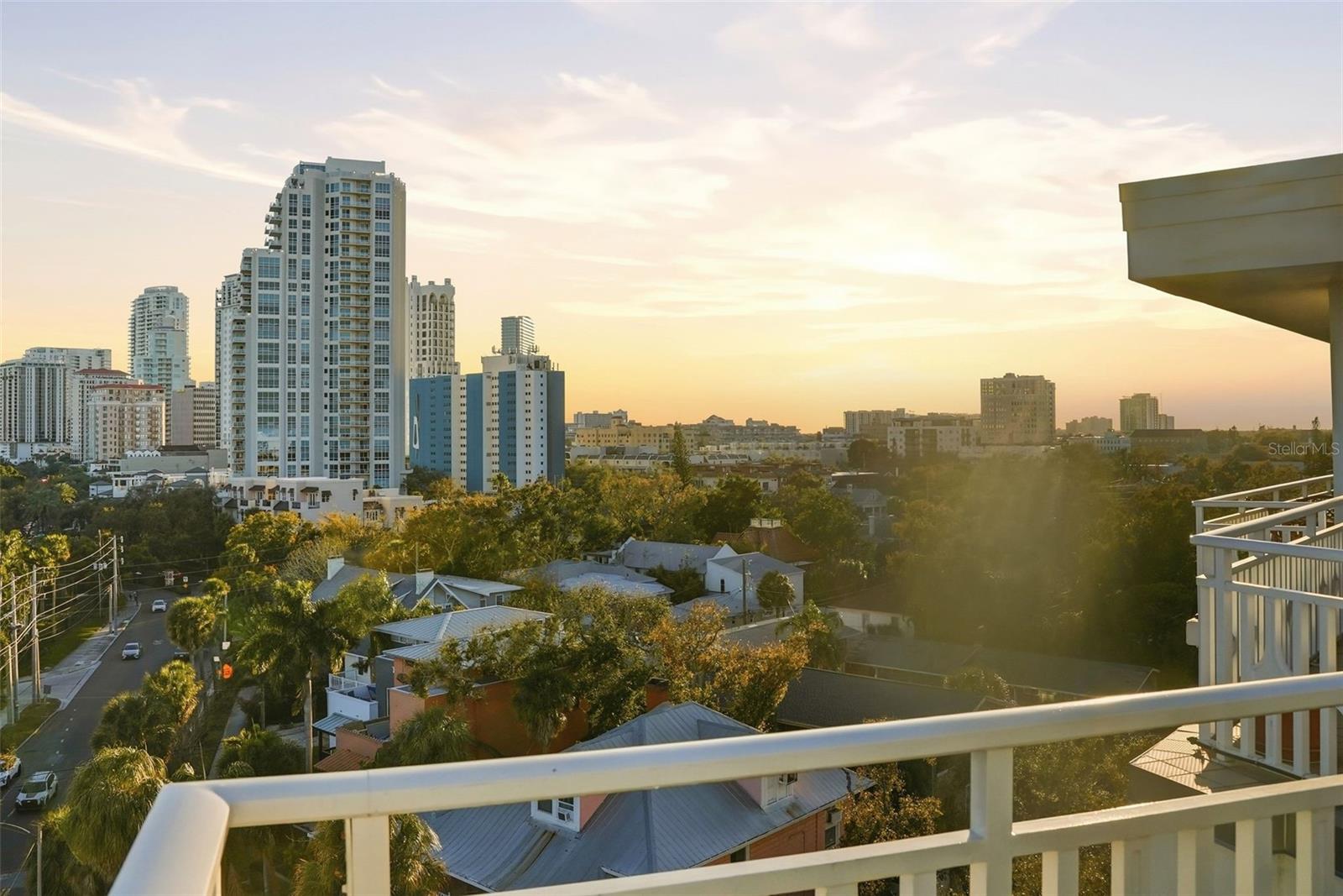 Image 34 of 46 For 700 Beach Drive Ne 302