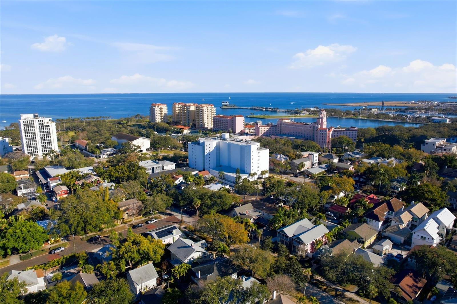 Image 41 of 46 For 700 Beach Drive Ne 302