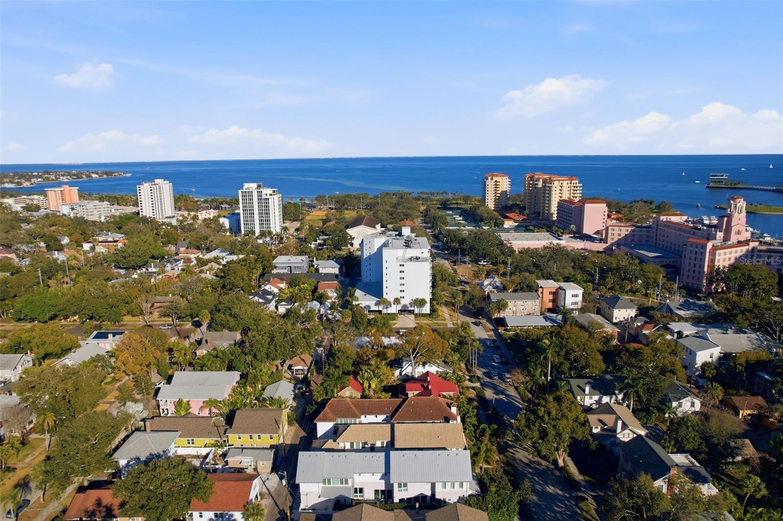 Image 42 of 46 For 700 Beach Drive Ne 302