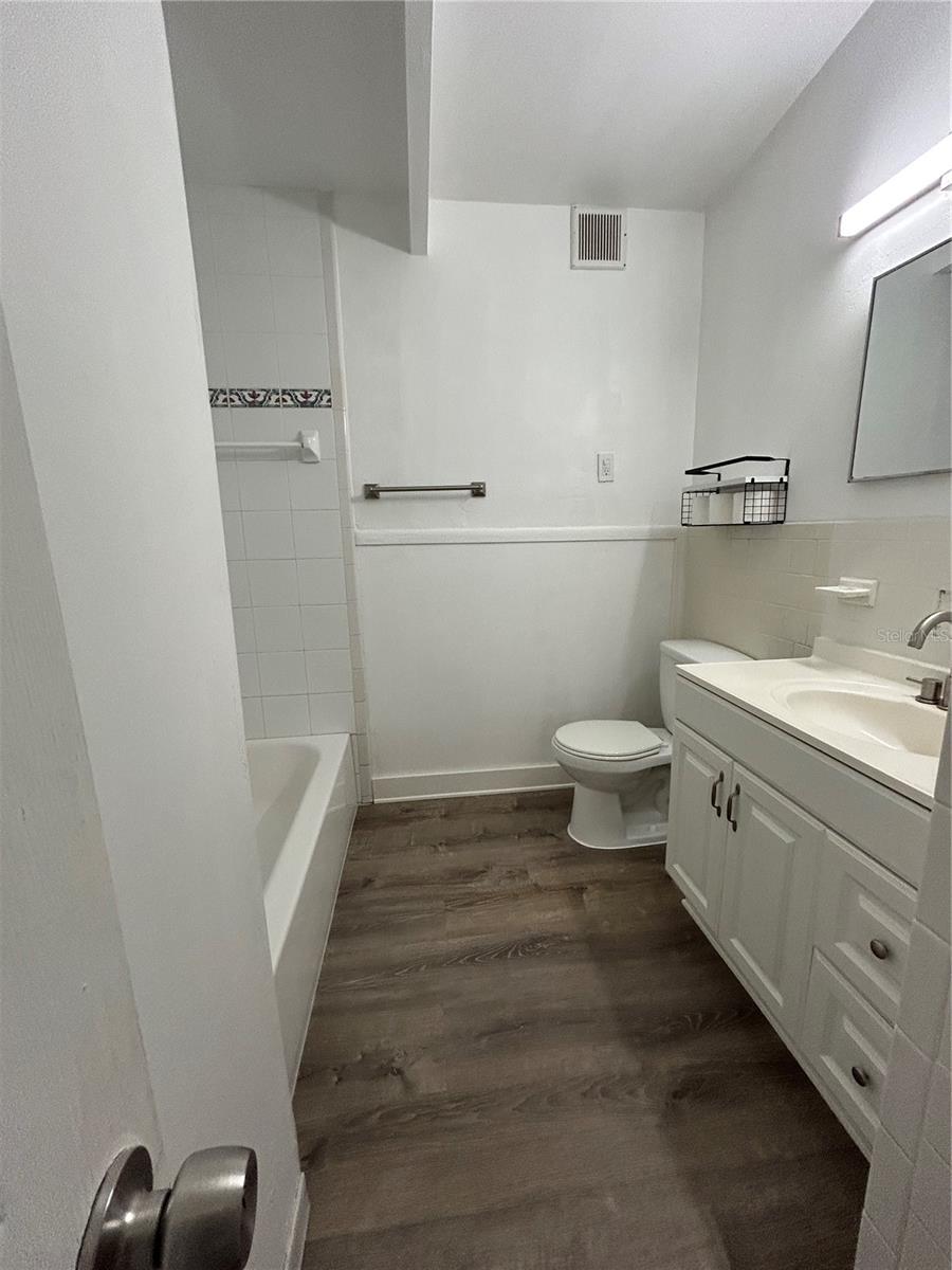 Image 24 of 27 For 1336 Warrington Way