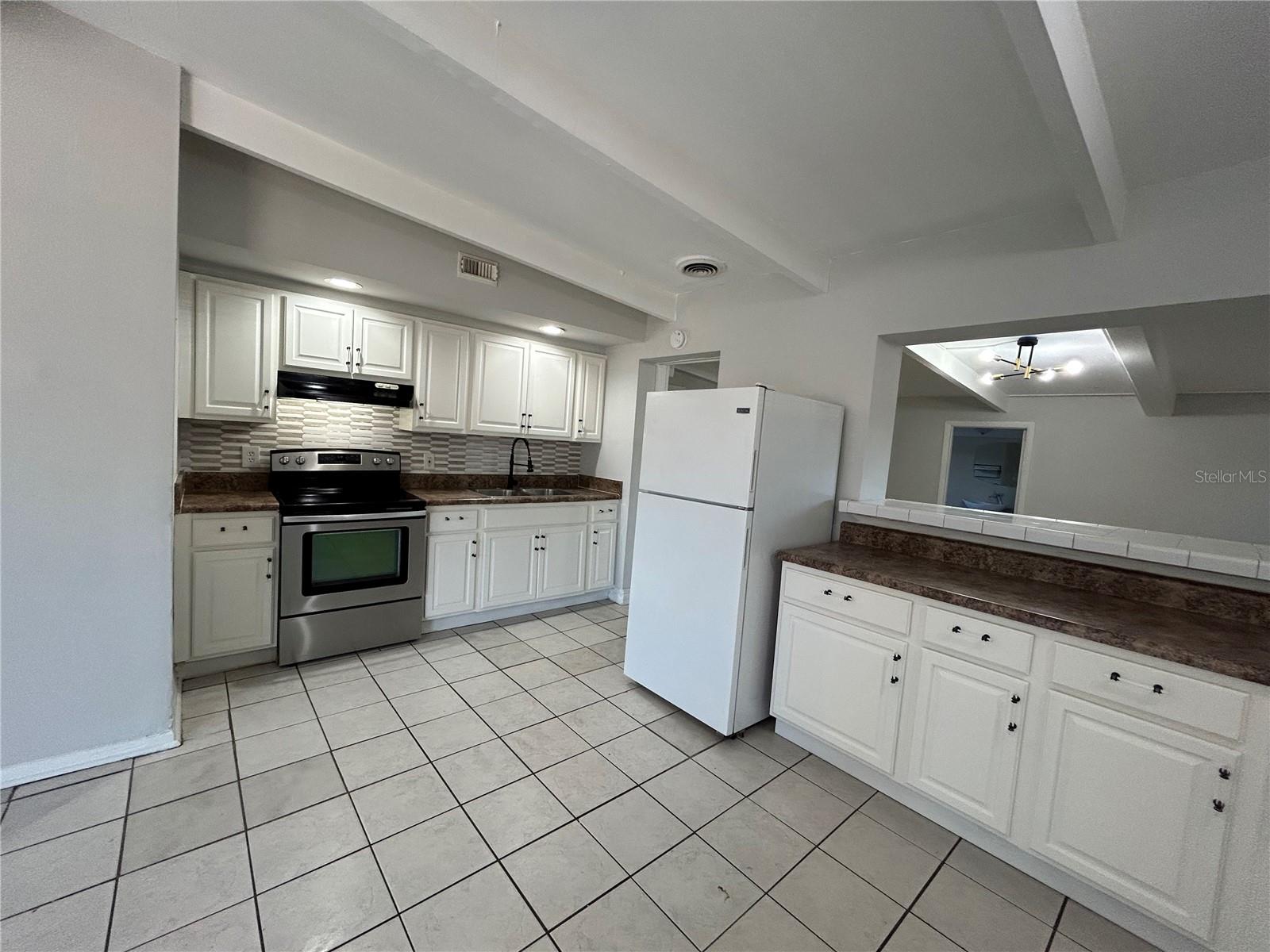 Image 7 of 27 For 1336 Warrington Way