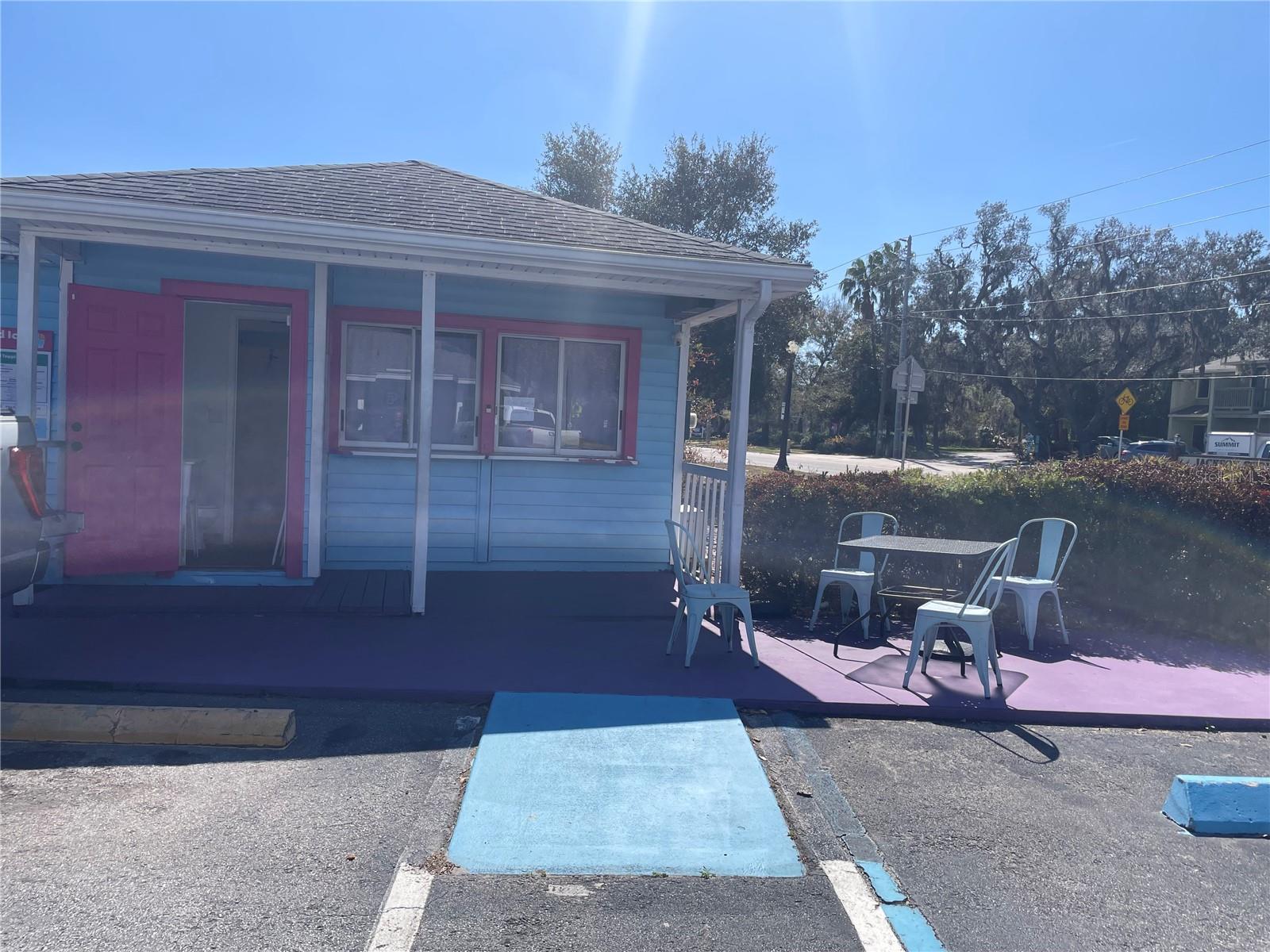 Image 15 of 22 For 1568 Lakeview Drive