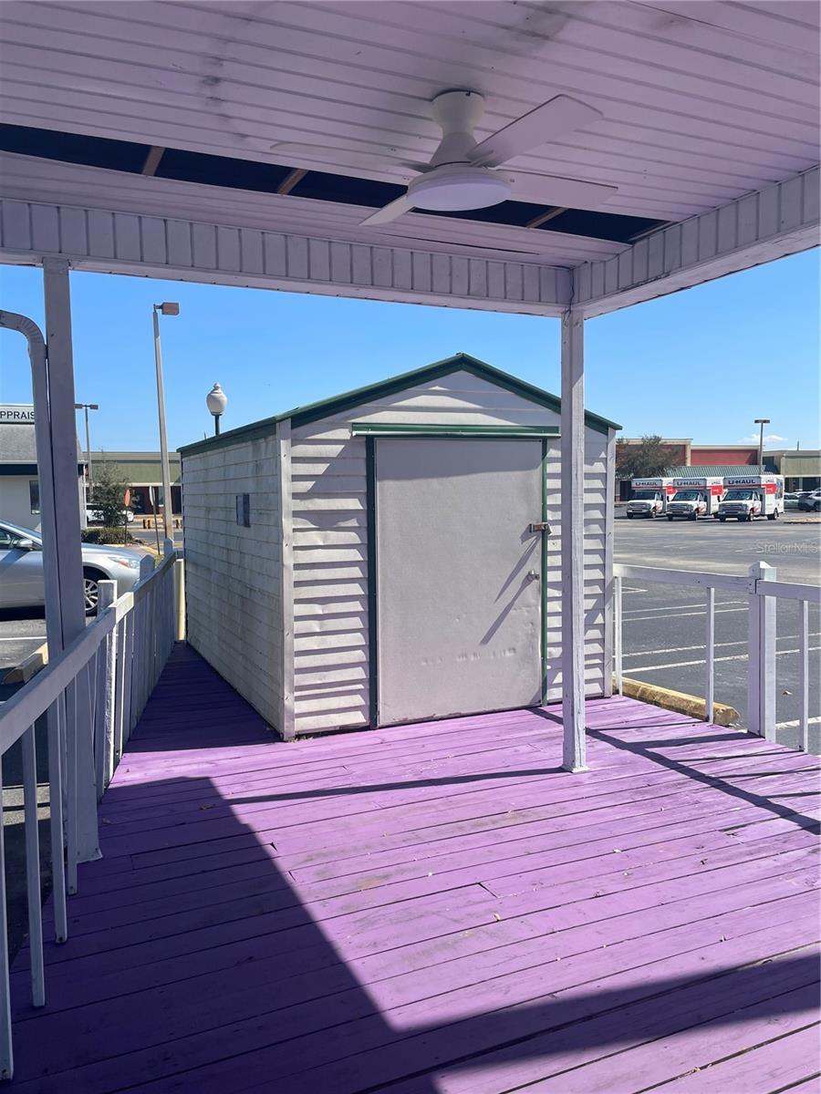 Image 4 of 22 For 1568 Lakeview Drive