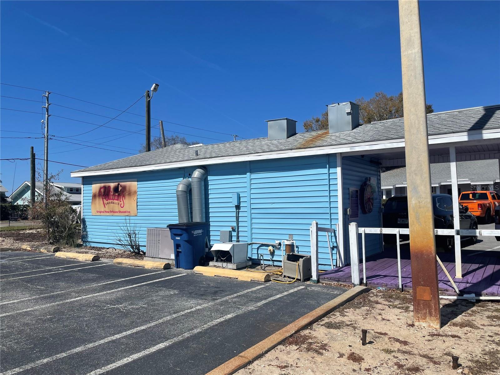 Image 5 of 22 For 1568 Lakeview Drive