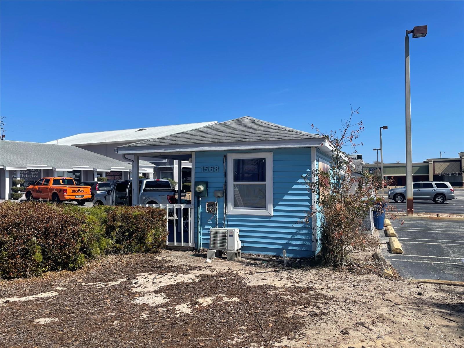 Image 6 of 22 For 1568 Lakeview Drive