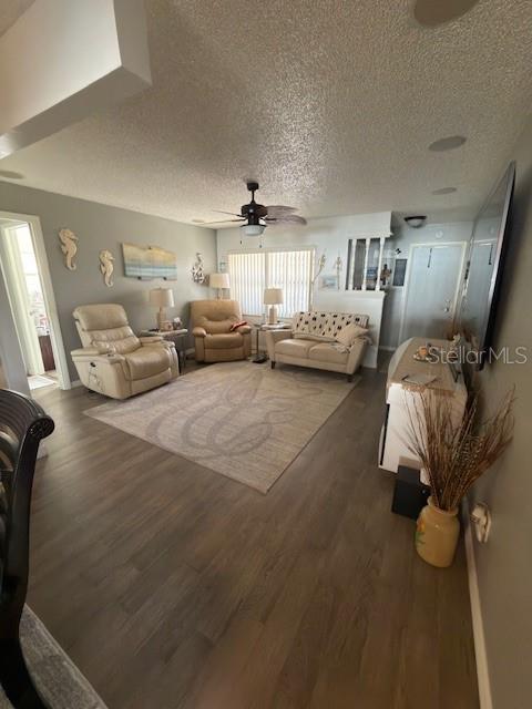 Image 3 of 48 For 602 Hickory Lake Drive