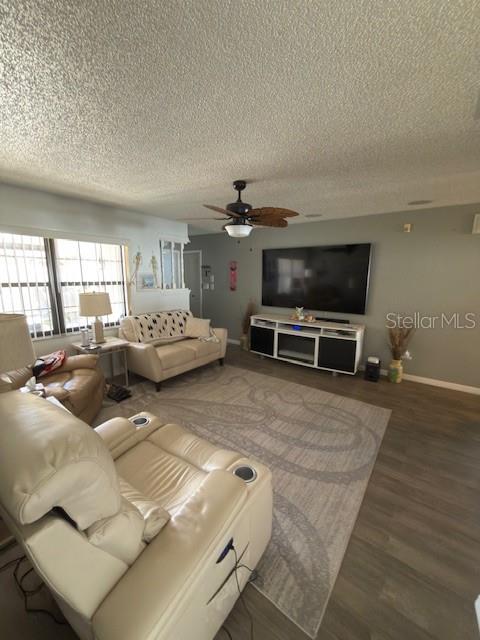 Image 4 of 48 For 602 Hickory Lake Drive