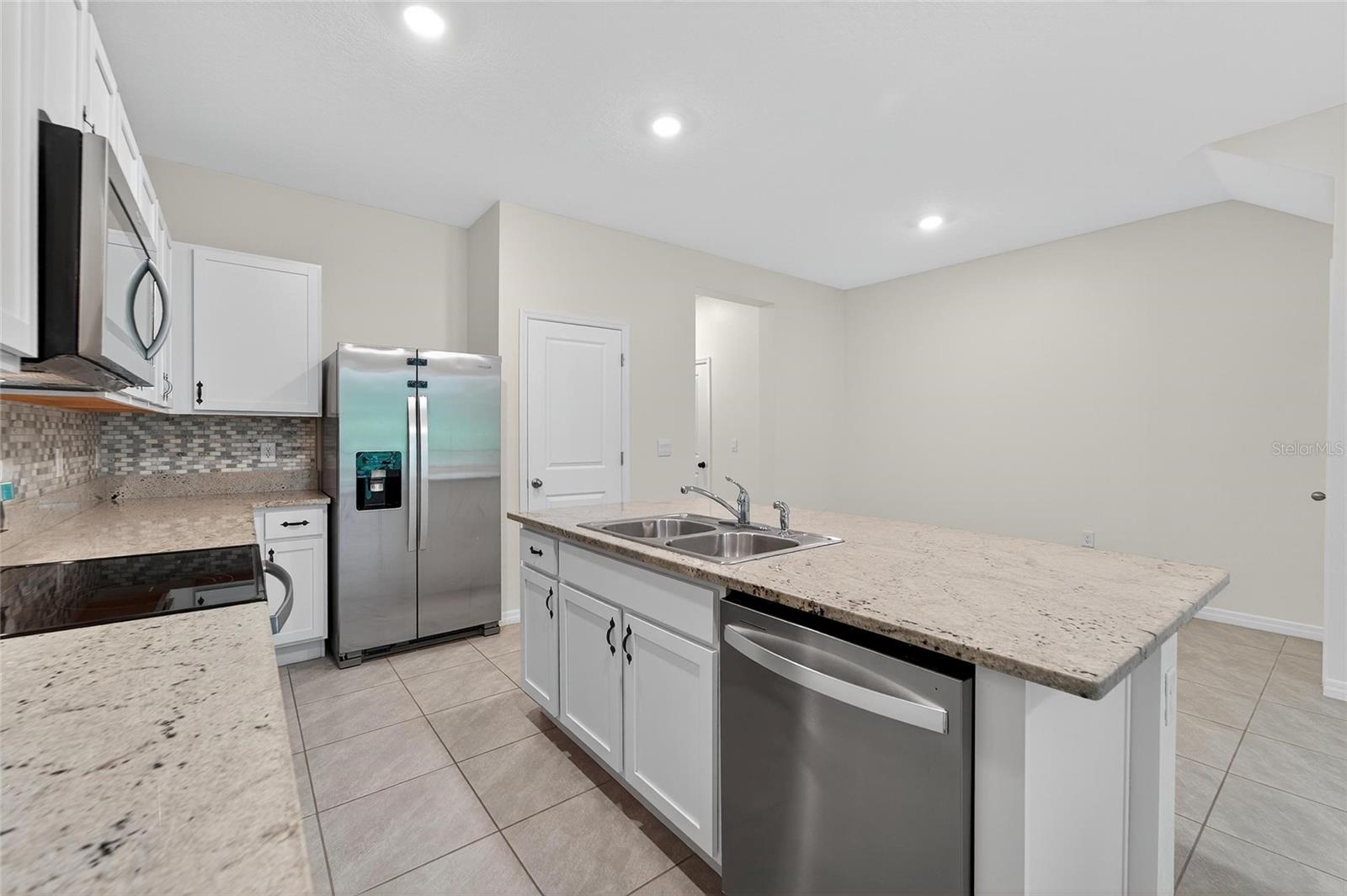 Image 19 of 66 For 5068 Captain Davis Drive