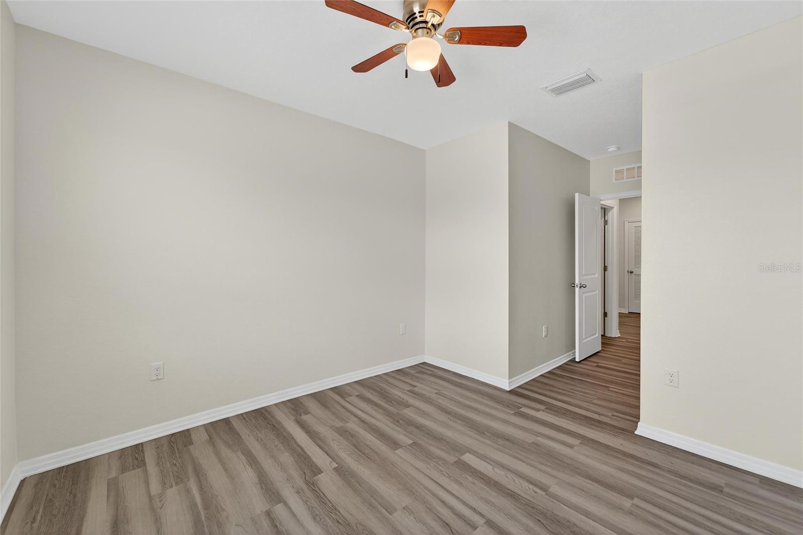 Image 35 of 66 For 5068 Captain Davis Drive