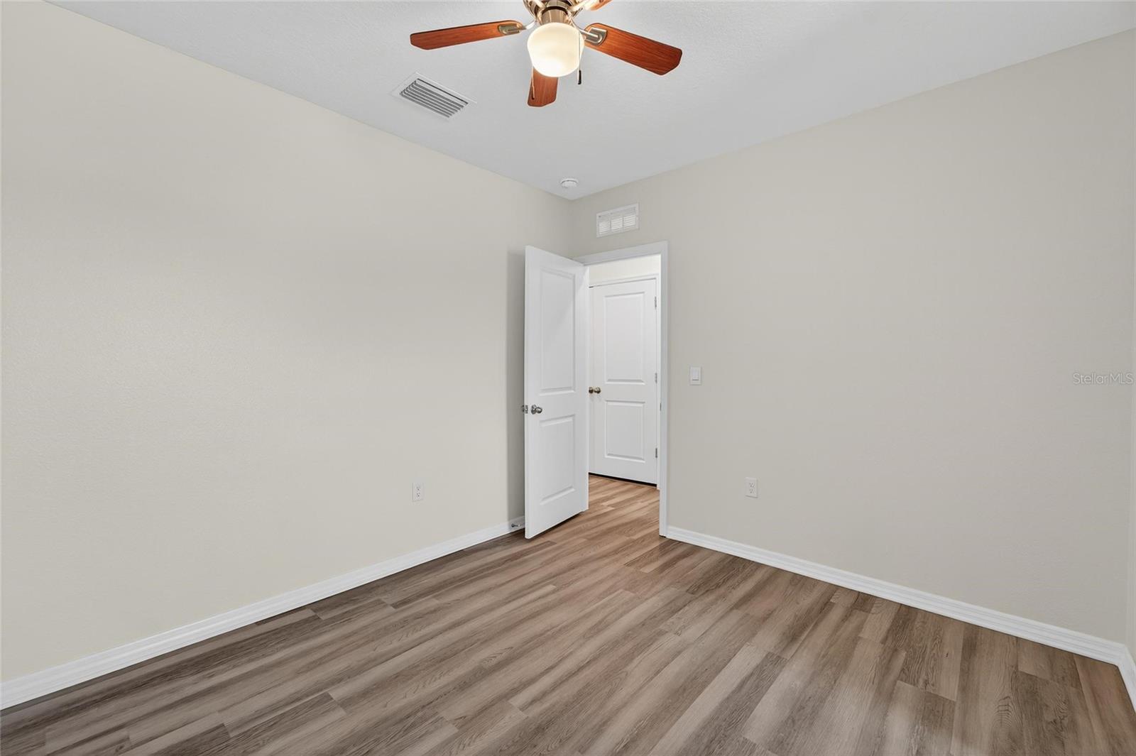 Image 40 of 66 For 5068 Captain Davis Drive